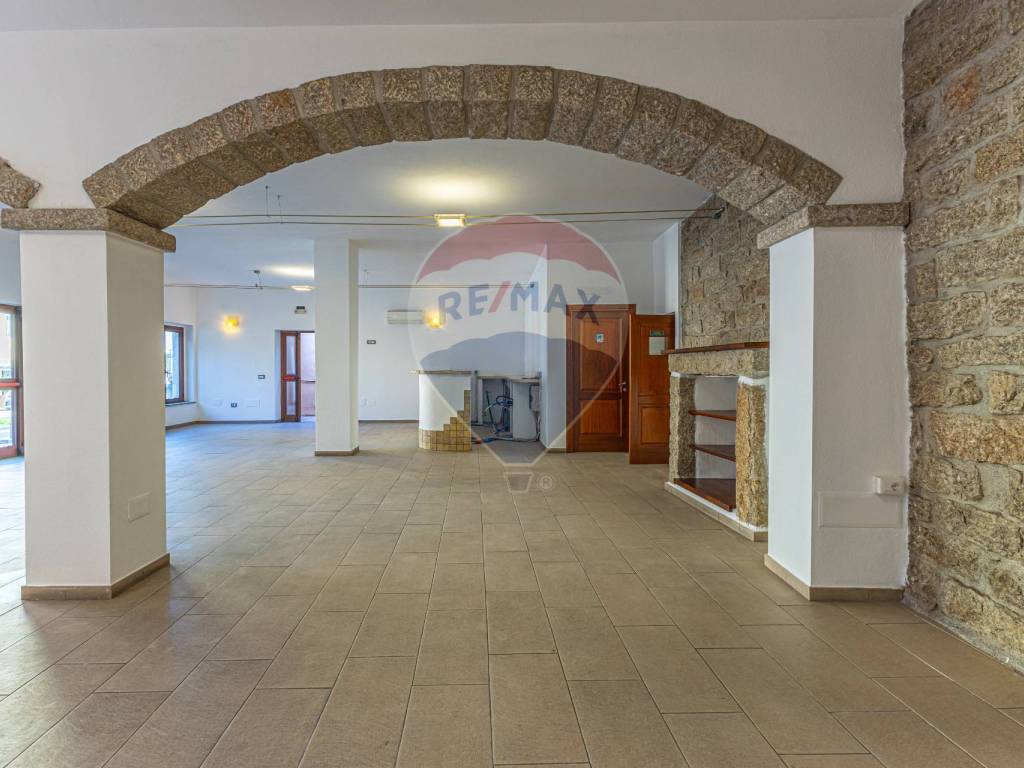 Immobile a Tempio pausania in Largo Alcide De Gasperi, 3 - Foto 4