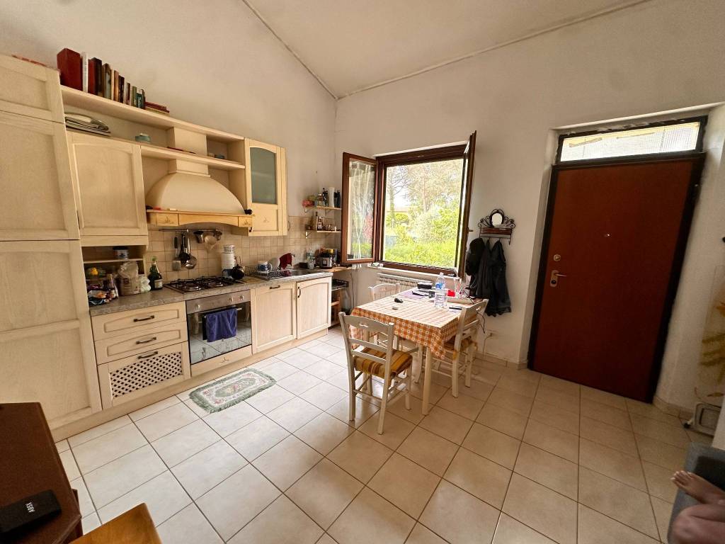 Appartamento a Castiglione del lago in Località Rigutini - Foto 4