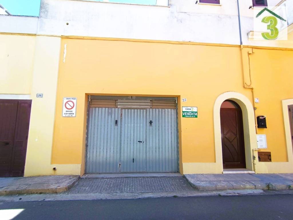 Box / garage a Tricase in Via Oronzo Massa - Foto 2