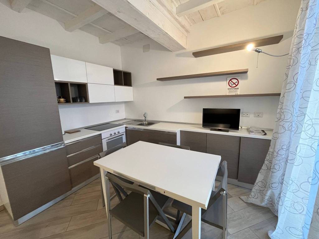 Appartamento a Arona in Via Camillo Benso di Cavour - Foto 2