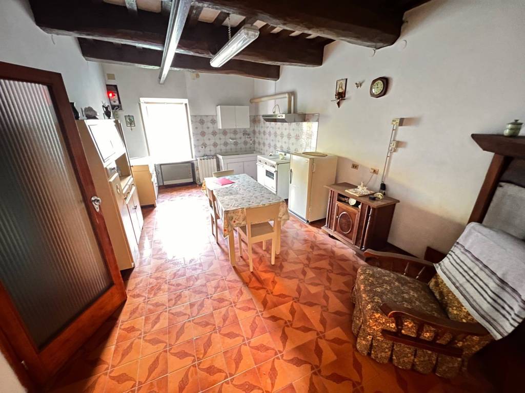 Casa indipendente a Fabriano in Località Varano, 11 - Foto 2
