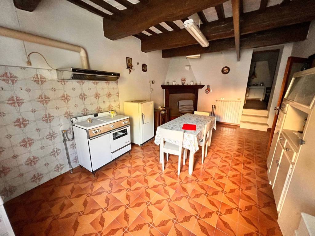 Casa indipendente a Fabriano in Località Varano, 11 - Foto 3