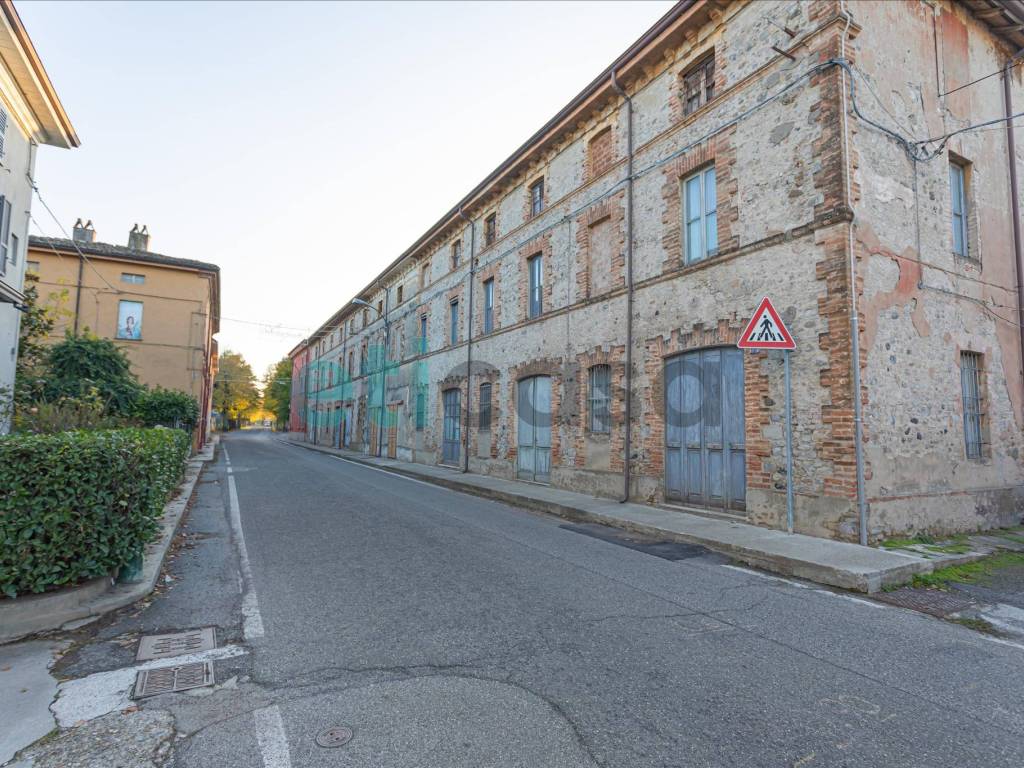 Palazzo / stabile a San giorgio piacentino in Centovera , San Giorgio Piacentino - Foto 3