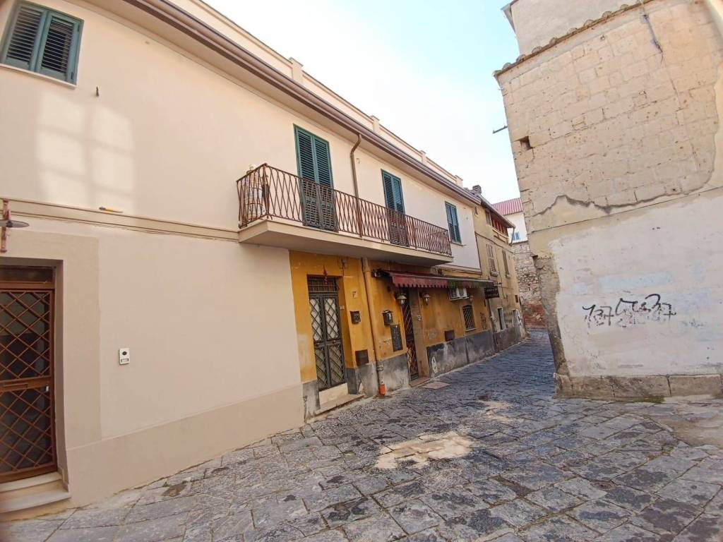 Appartamento a Benevento in Vico Discesa Trescene, 77 - Foto 2