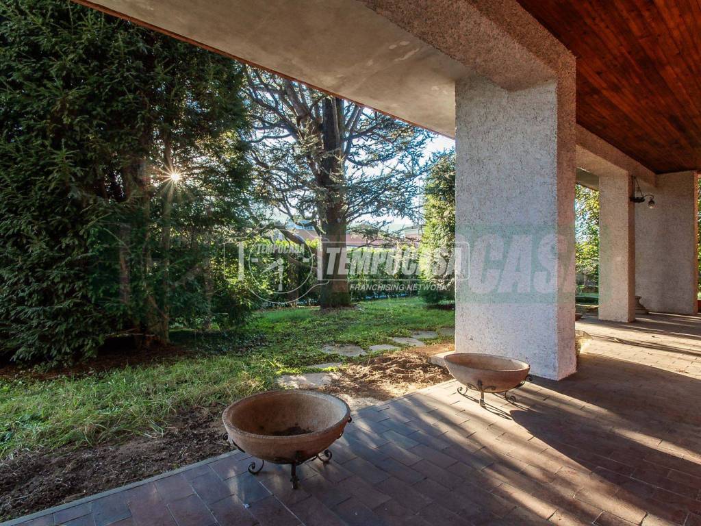 Villa a Cislago in Via Cesare Battisti - Foto 3