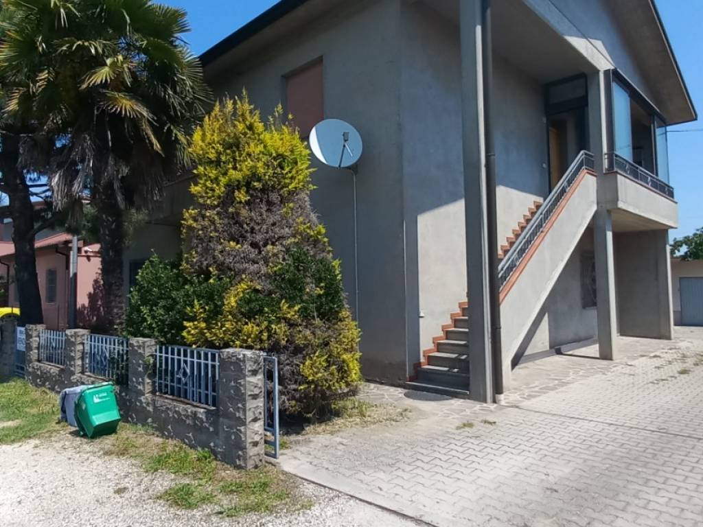 Villa a Alfonsine in Via Passetto, 70 - Foto 3
