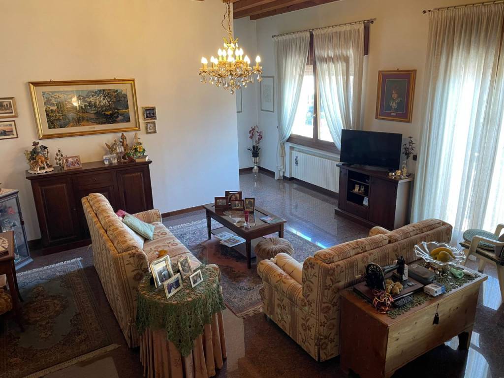 Appartamento a Montegrotto terme in Corso Delle Terme, 101 - Foto 2