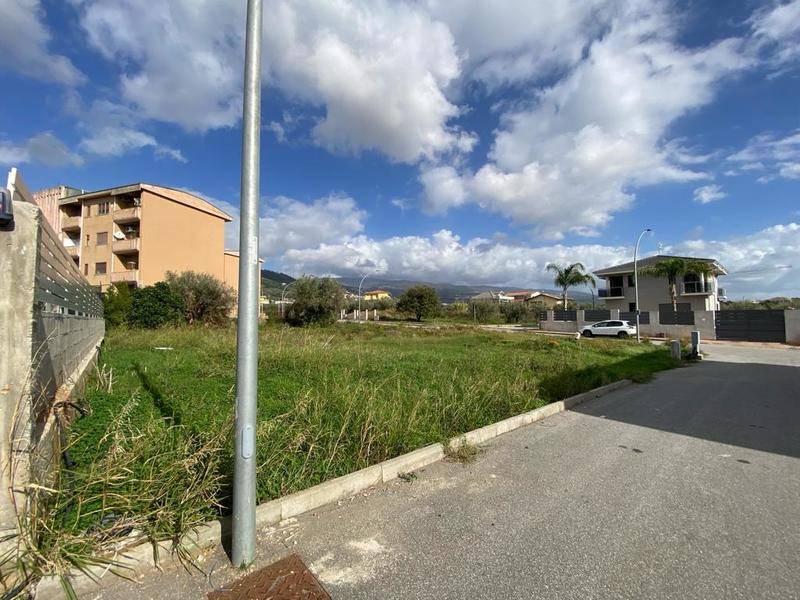 Terreno a Lamezia terme in Via Senatore Arturo Perugini - Foto 2