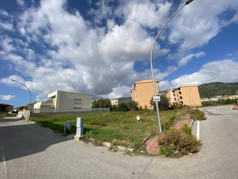Terreno a Lamezia terme in Via Senatore Arturo Perugini - Foto 3