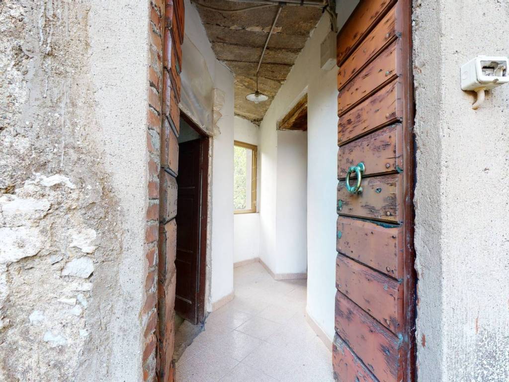 Casa indipendente a Fabbriche di vergemoli in via grotte, 10 - Foto 2