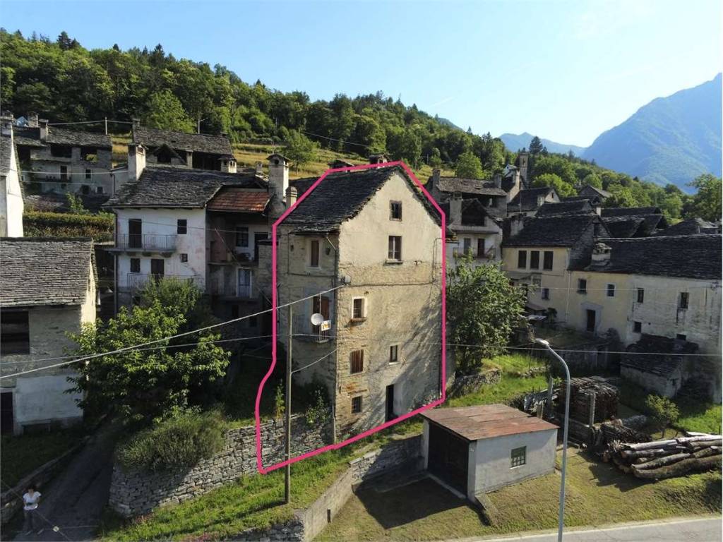 Casa indipendente a Montecrestese in Frazione Naviledo, 9 - Foto 4