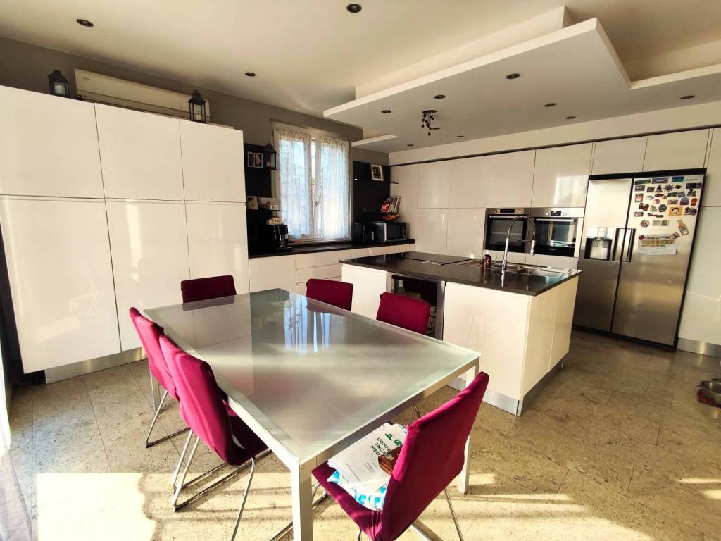 Villa a Venegono inferiore in Via Fratelli Bandiera, 7 - Foto 5