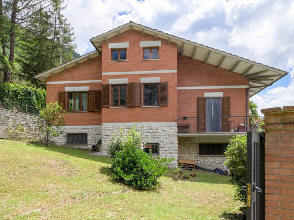 Casa indipendente a Gubbio in Via Cervini - Foto 3