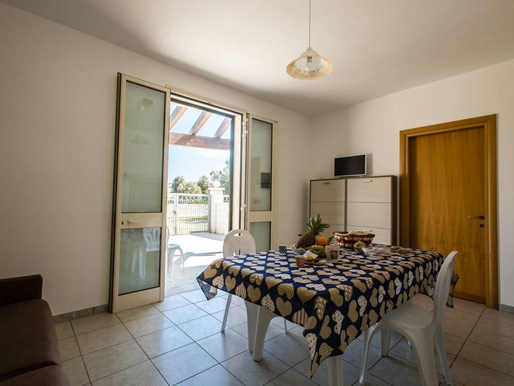Villa a Racale in Via Ortles S.N.C. - Foto 2