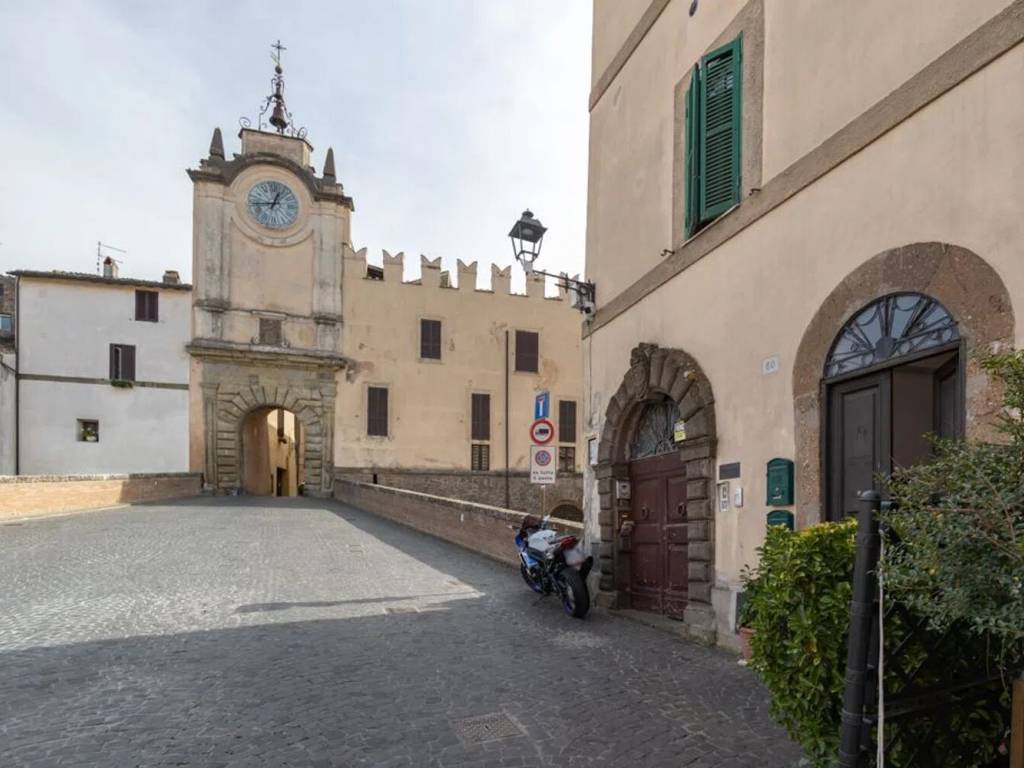 Appartamento a Capranica in Corso Francesco Petrarca S.N.C. - Foto 4