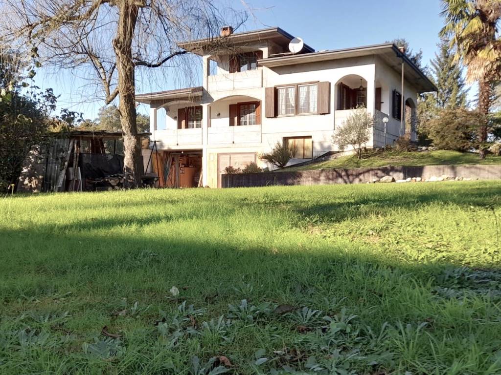 Villa a Castelletto sopra ticino in Via Riale - Foto 2