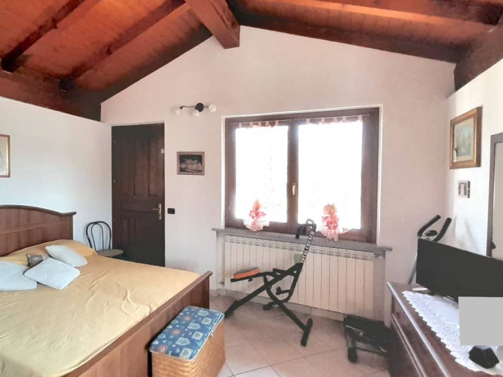 Villa a Castelletto sopra ticino in Via Aronco - Foto 2