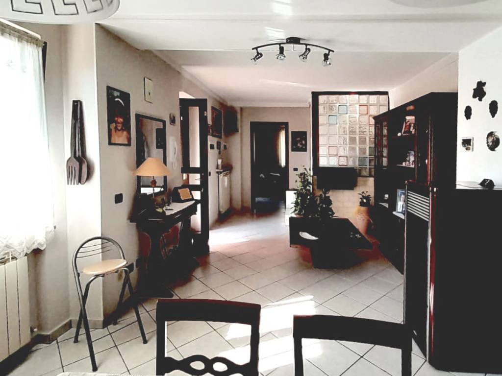 Villa a Castelletto sopra ticino in Via Aronco - Foto 3
