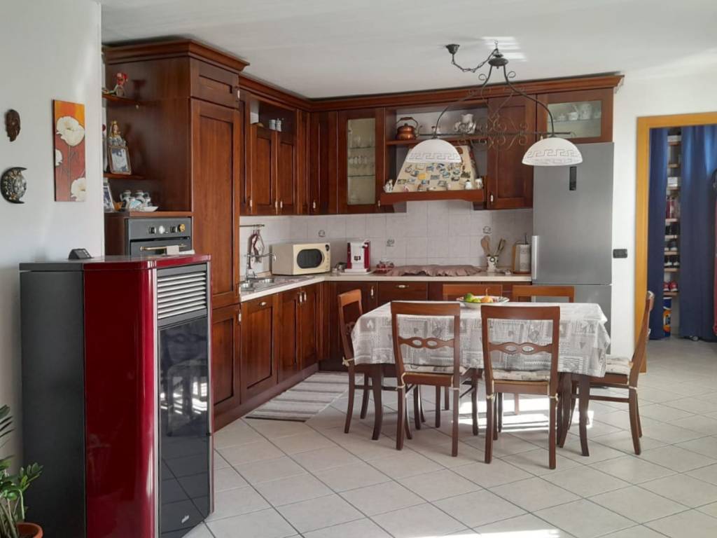 Villa a Castelletto sopra ticino in Via Aronco - Foto 4