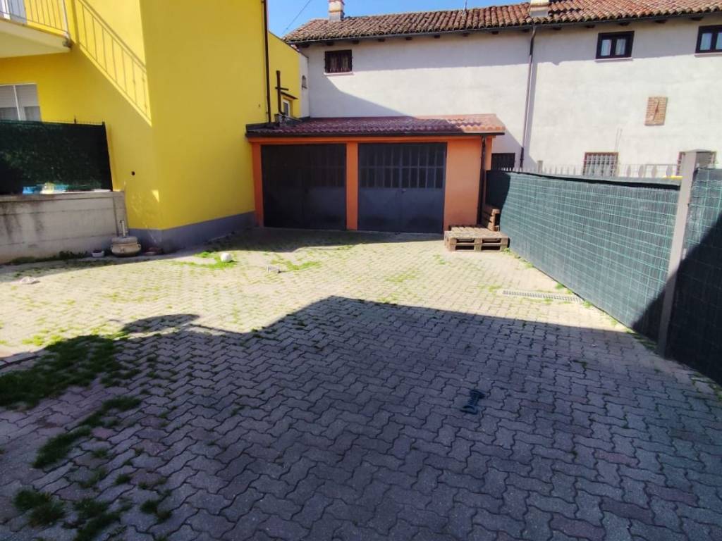 Villa a Busca in Frazione San Barnaba - Foto 3
