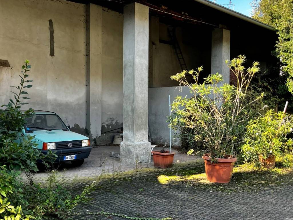 Palazzo / stabile a Santhià in Via Quartiere, 6 - Foto 2