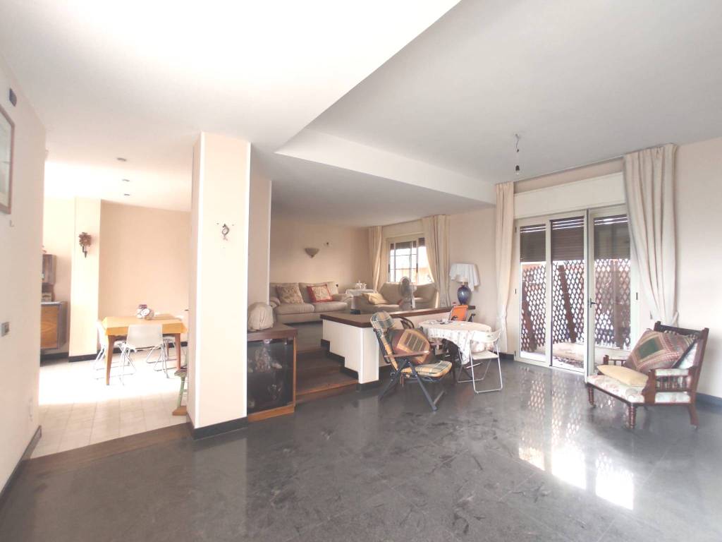Appartamento a Reggio calabria in Via Matteo Paviglianiti - Foto 5