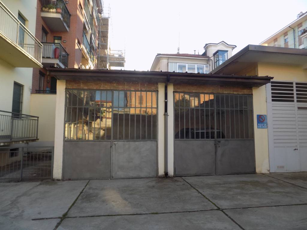 Box / garage a Cuneo in Via Vittorio Bersezio, 10 - Foto 2