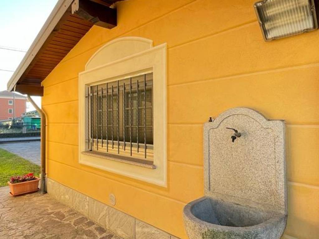 Villa a Oleggio - Foto 4