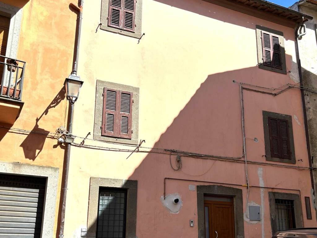 Appartamento a Montefiascone in via Butinale - Foto 2