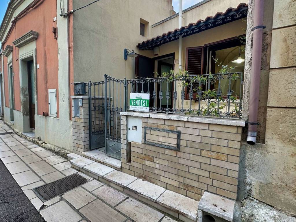 Casa indipendente a Andrano in Via della Repubblica, 21 - Foto 2