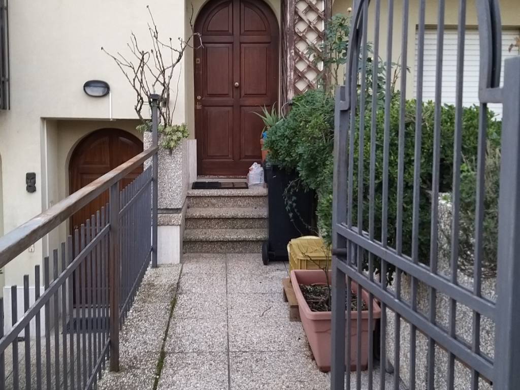 Appartamento a Passignano sul trasimeno in Via dei Fiori - Foto 4