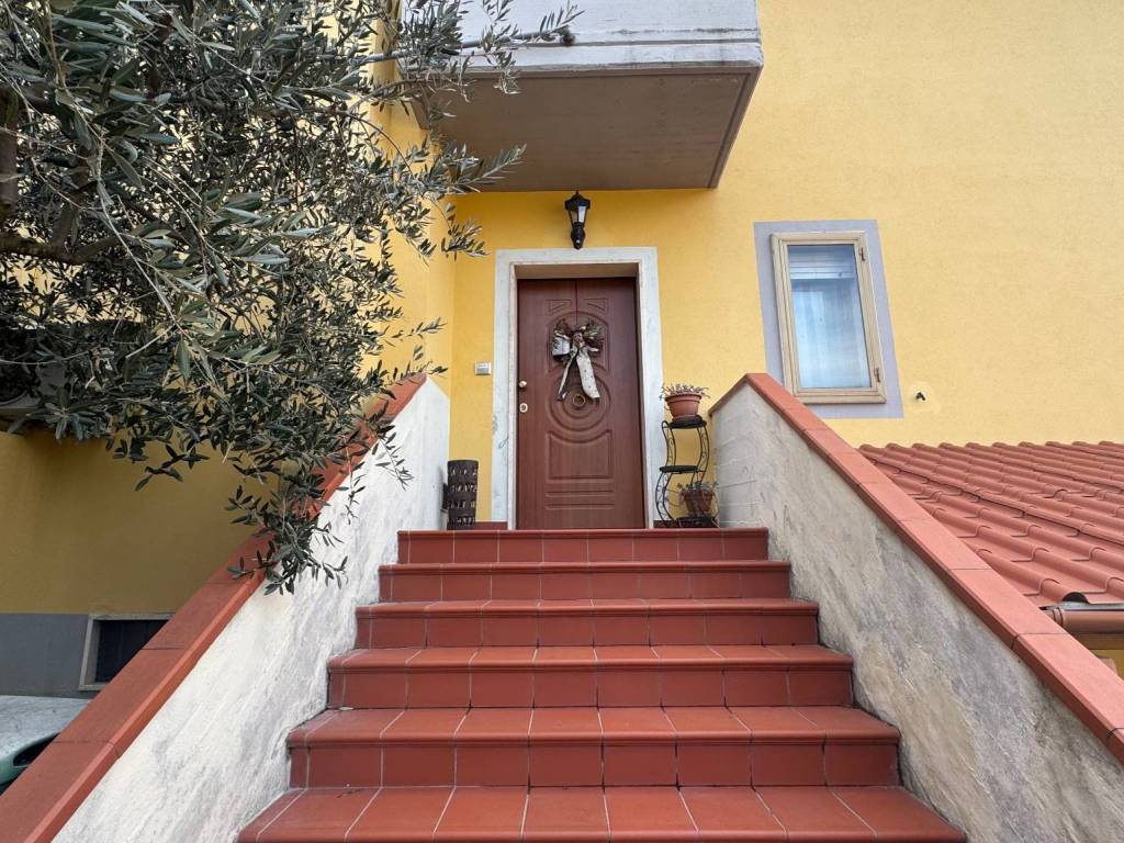 Casa indipendente a Vaiano in Via della Quercia - Foto 3