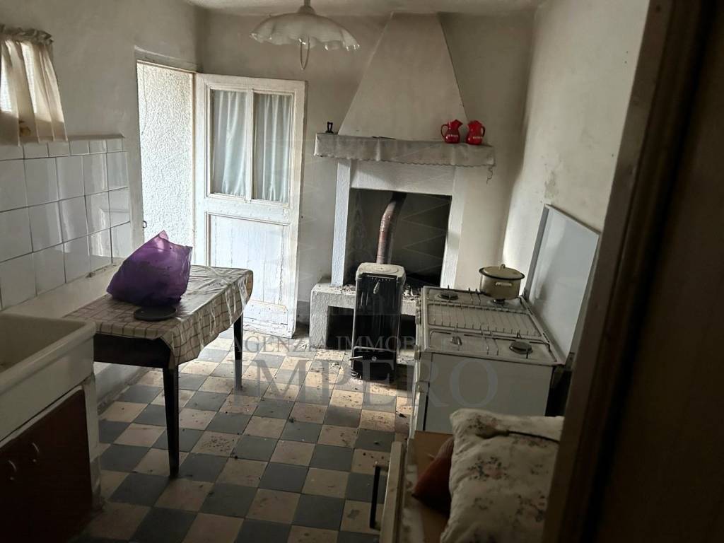 Appartamento a Ventimiglia in Piazza S.Reparata, 11 - Foto 2