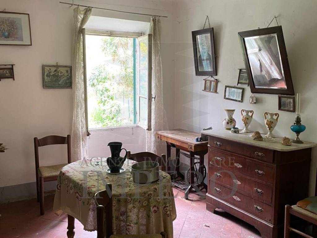 Appartamento a Ventimiglia in Piazza S.Reparata, 11 - Foto 5