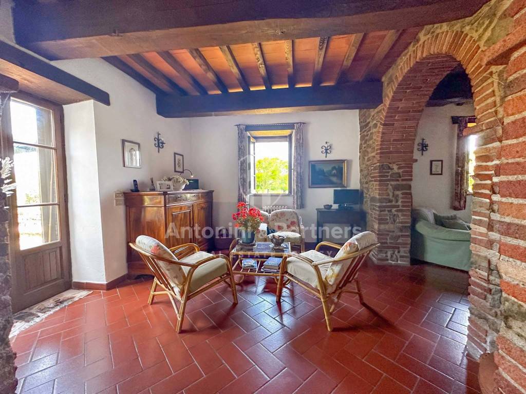 Rustico / casale a Passignano sul trasimeno in strada statale del trasimeno - Foto 4