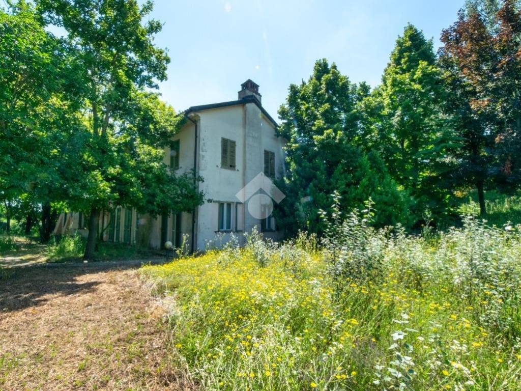Casa indipendente a Casale monferrato in Via Salita Sant'Anna, 133 - Foto 3