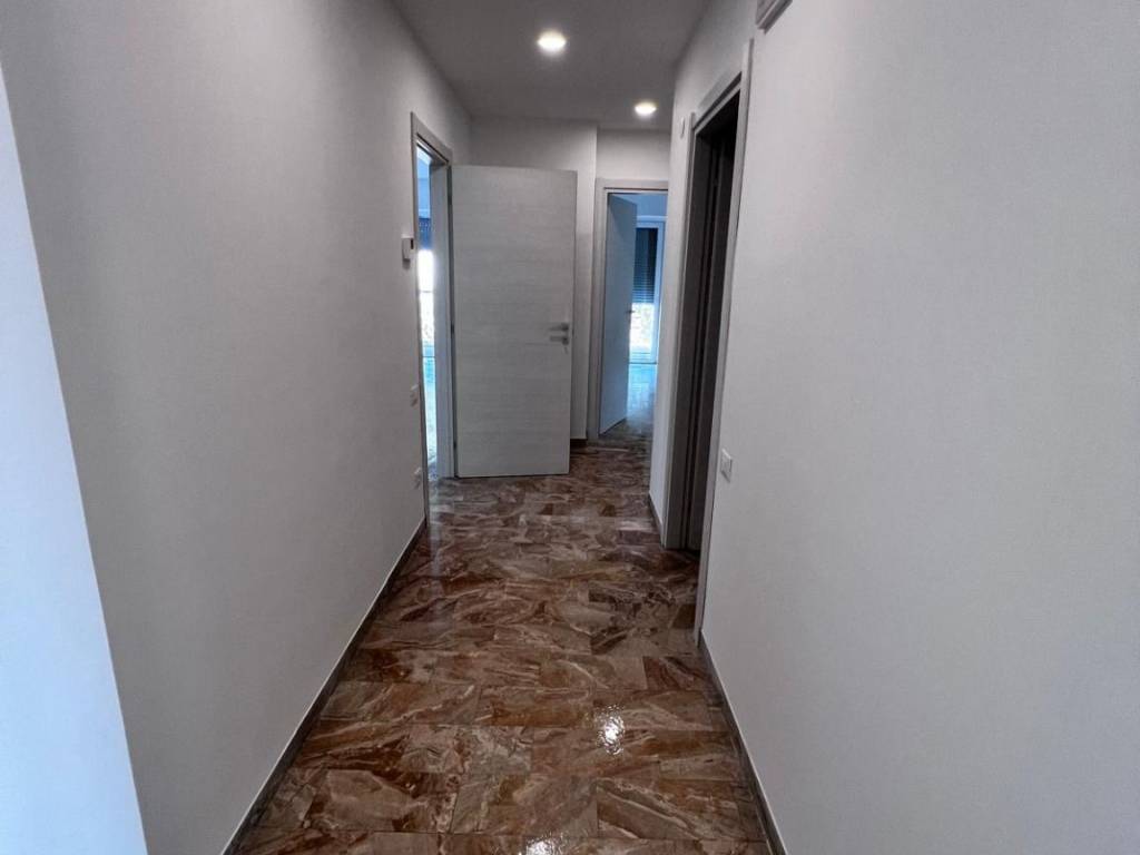 Attico / mansarda a Pescara in Via Edoardo Scarfoglio, 52 - Foto 3