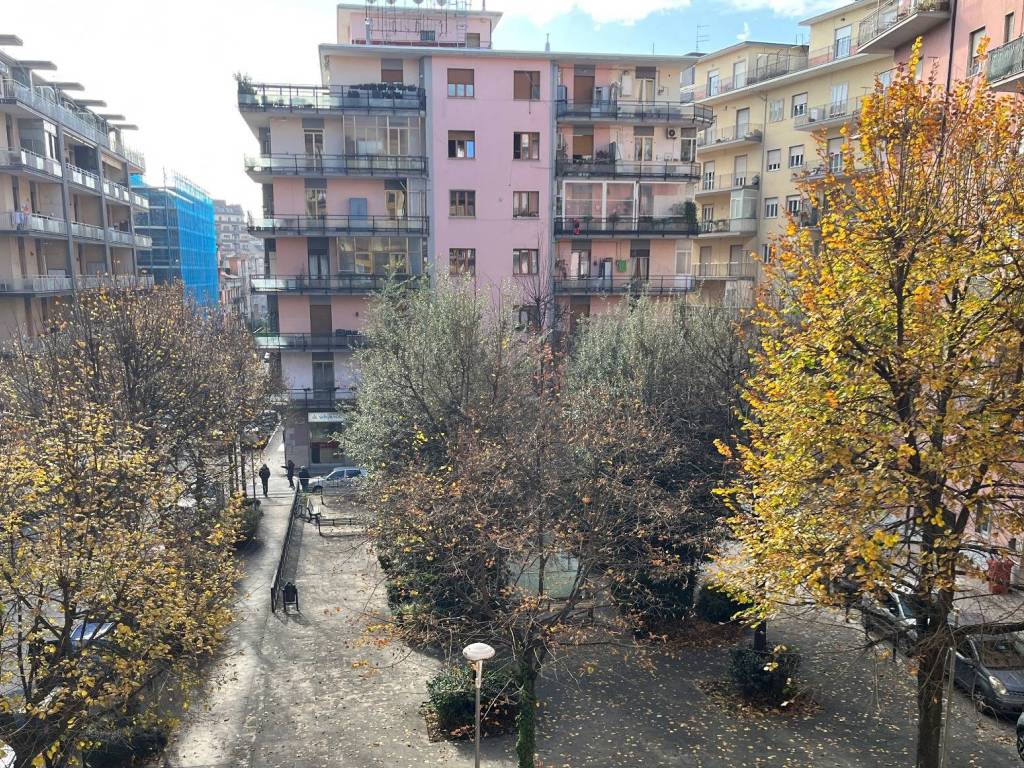 Appartamento a Avellino in Piazzetta Enrico Cocchia - Foto 2