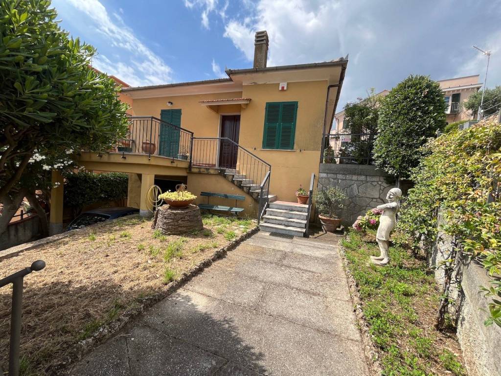 Villa a Spotorno in Via Imperia - Foto 4