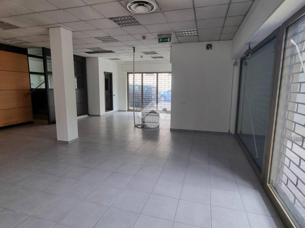 Immobile a Cassago brianza in PIAZZA DUCA UBERTO VISCONTI DI MODRONE, 18 - Foto 4