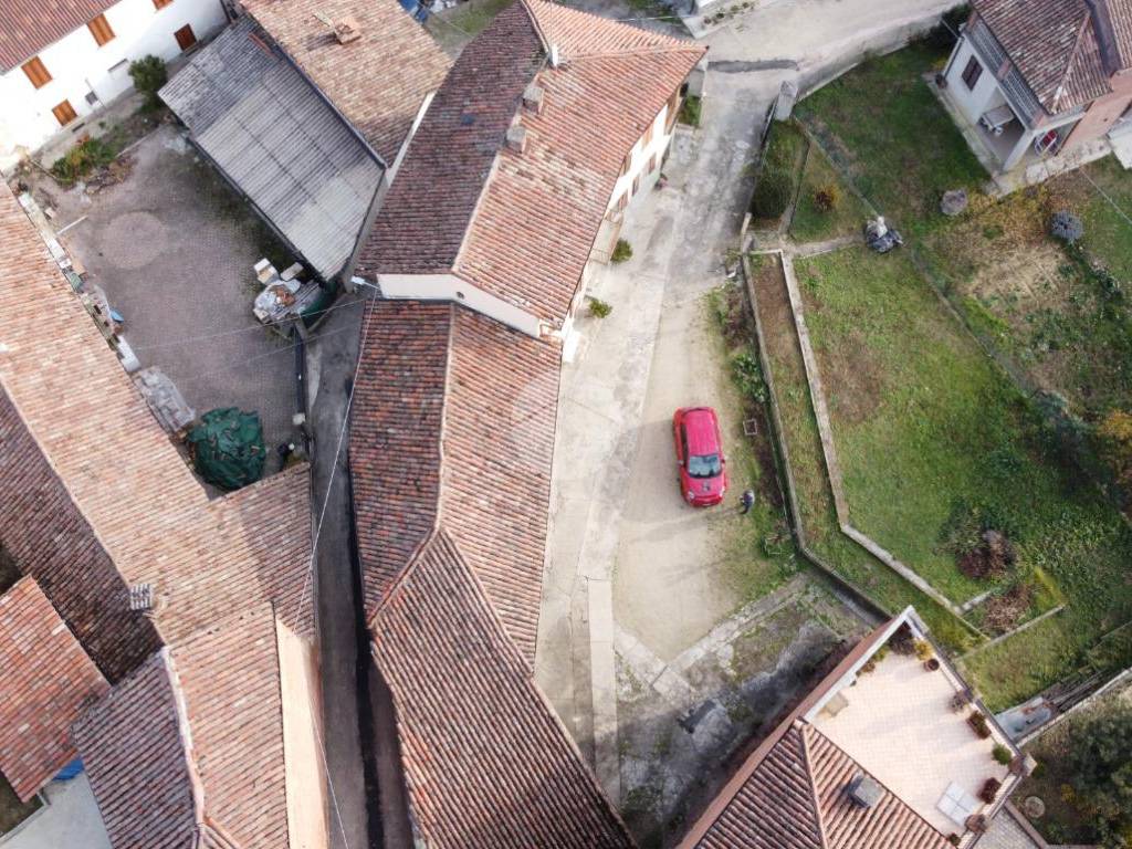 Casa indipendente a Isola d'asti in Via Vallone, 1 - Foto 3