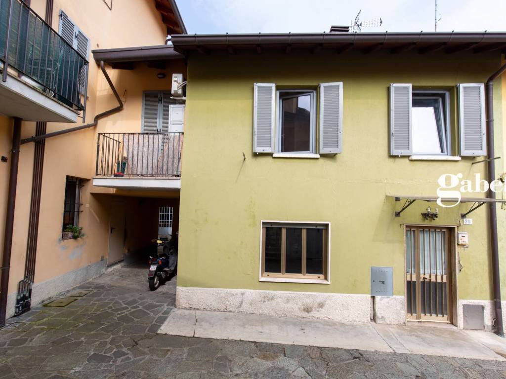 Casa indipendente a Merate in Via sant'ambrogio, 25 - Foto 2