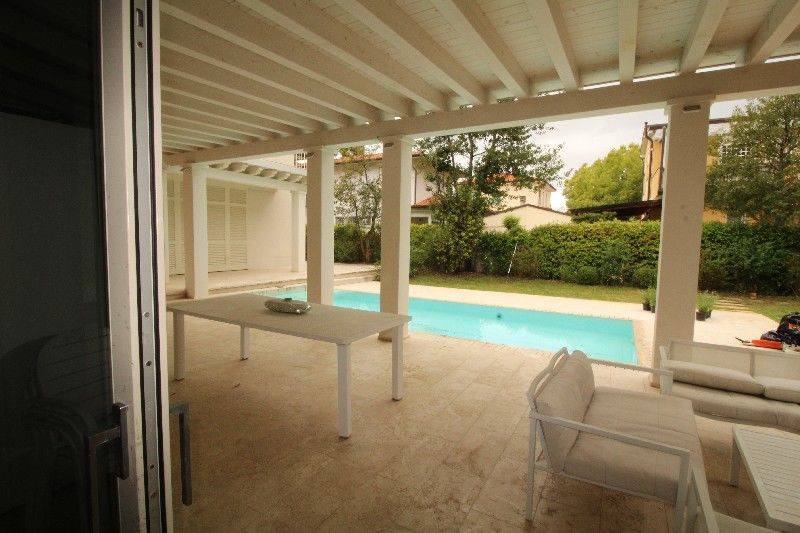 Villa a Pietrasanta in Via Umberto Maddalena - Foto 4