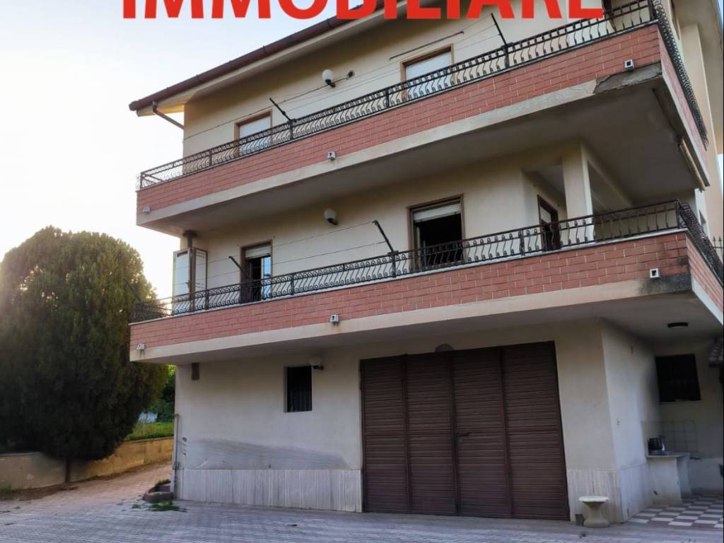 Villa a Caltanissetta in Via Santa Petronilla, 14 - Foto 2