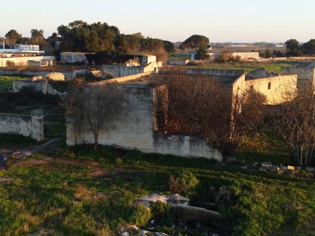 Palazzo / stabile a Lecce in Via Merine, 114 - Foto 2