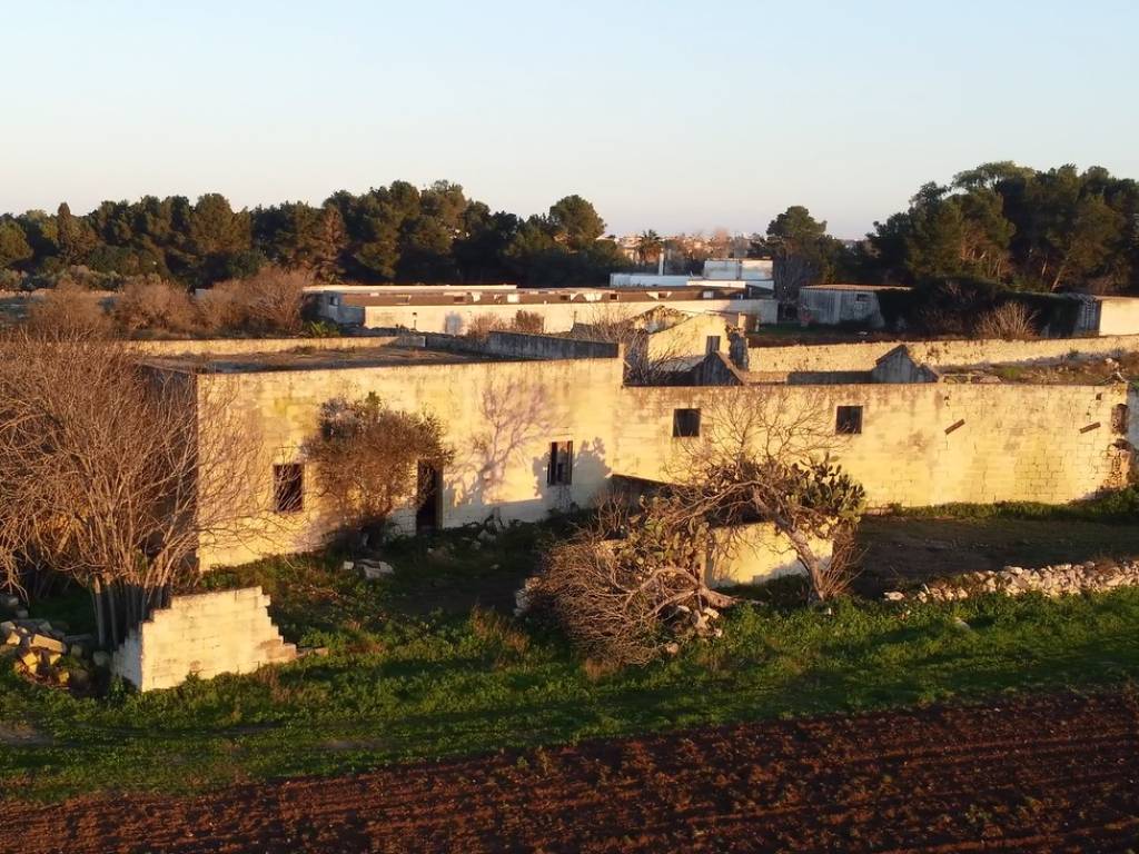 Palazzo / stabile a Lecce in Via Merine, 114 - Foto 3