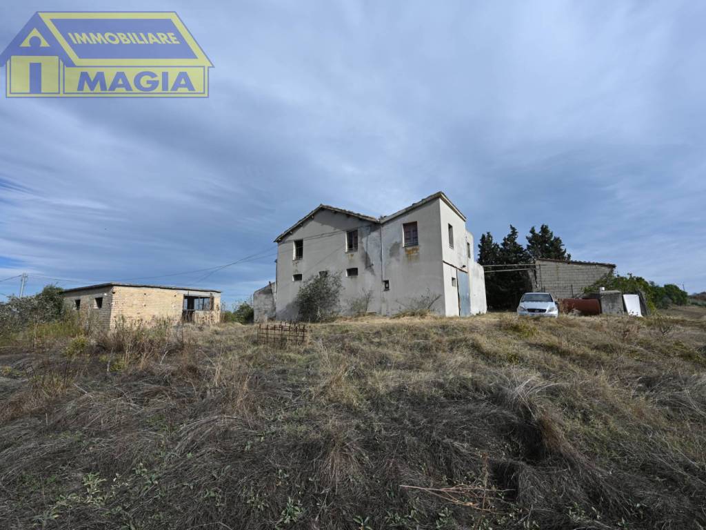 Rustico / casale a Ancarano in Strada Comunale Ripetto - Foto 2