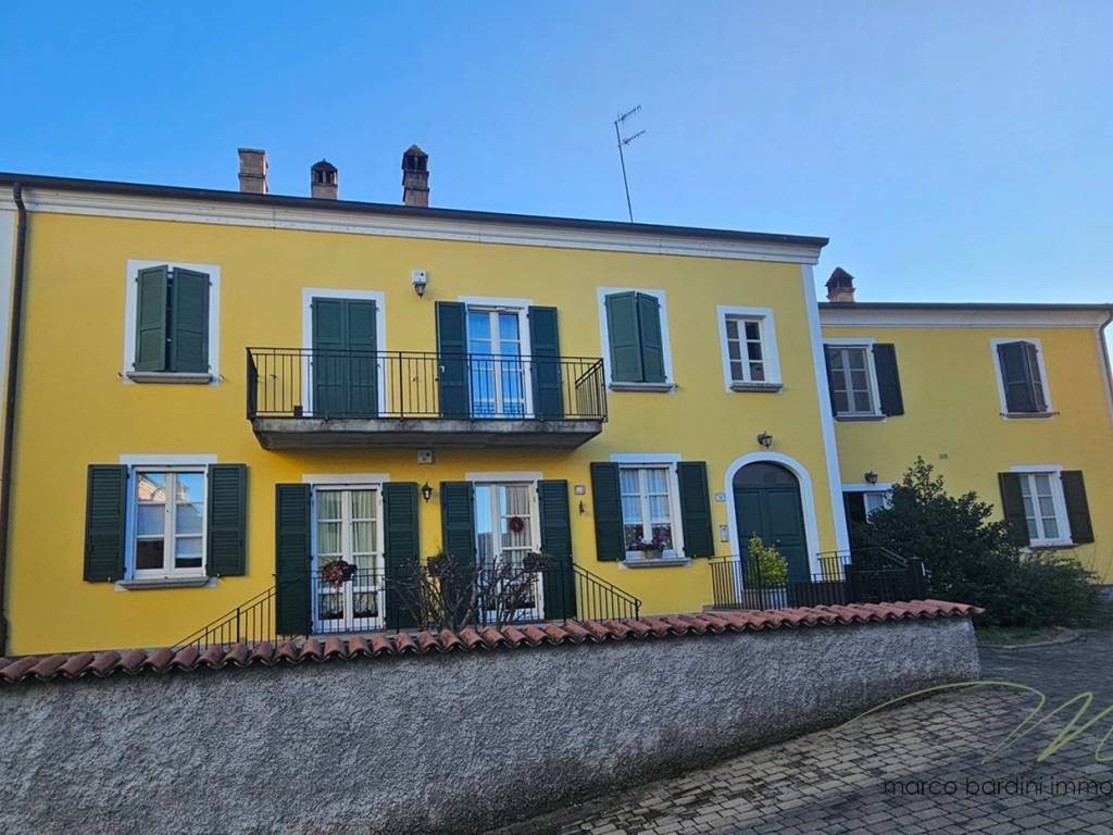 Appartamento a Fornovo di taro in Borgo Santa Costanza - Foto 2
