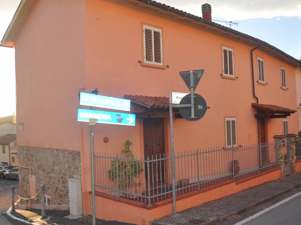 Appartamento a Rosignano marittimo in Via P. Nenni - Foto 4