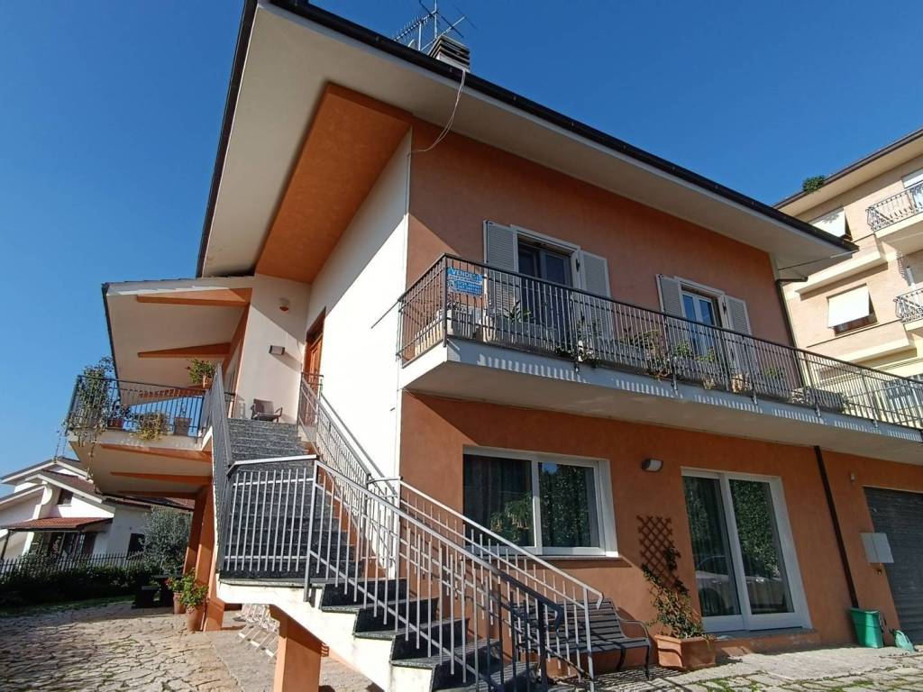 Villa a Campofilone in Via Aristide Bernardini - Foto 2